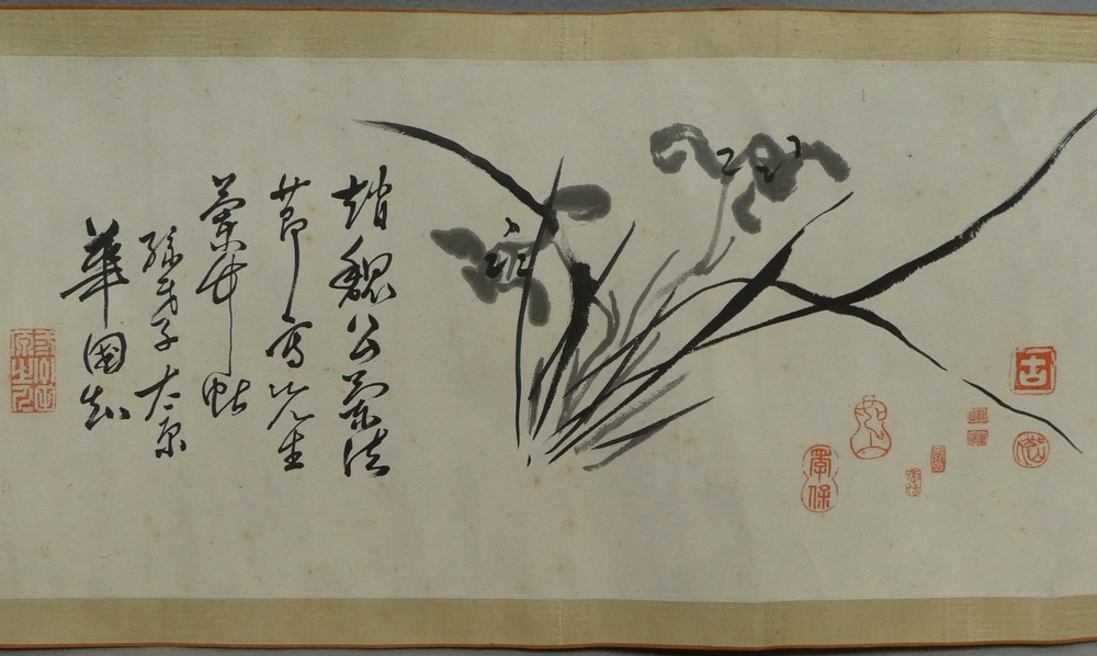 中国美術　七宝嵌黒漆花台　天板の花蝶紋、脚部の絵付けが美しい！　高さ62.5cm